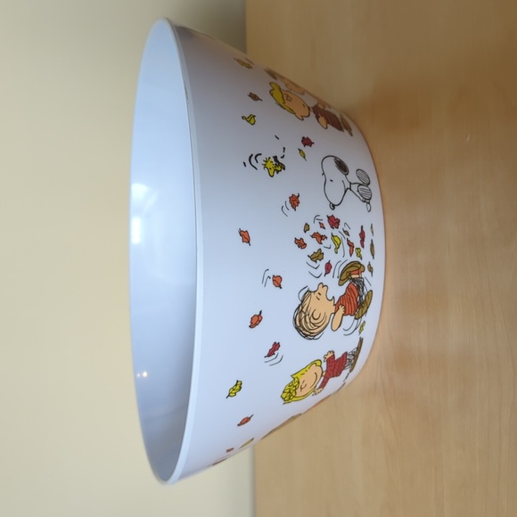 Peanuts Snoopy Bowl - Picture 2 of 6